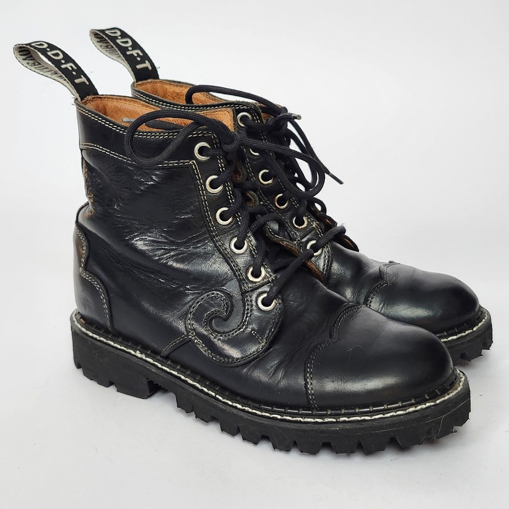 Vintage John Fluevog Derby Swirl Boots Womens 6 Black Leather Vibram Lug Sole